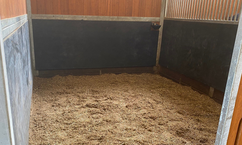 Sparkeplader - Vægbeklædning i hesteboks EVA